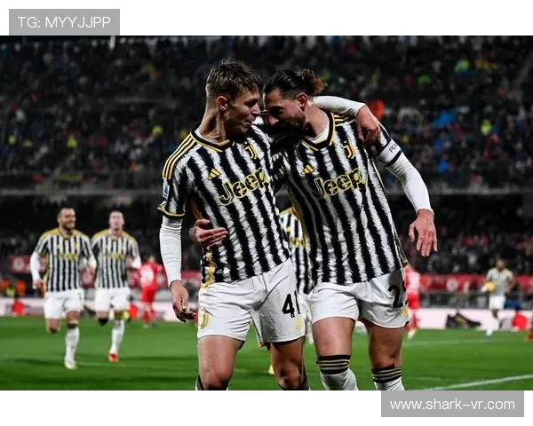 尤文图斯边路利用有限，进攻宽度不足是否制约战术展开？